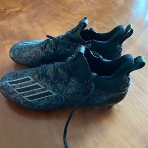 Adizero Young King Men’s Cleats Size 8.5